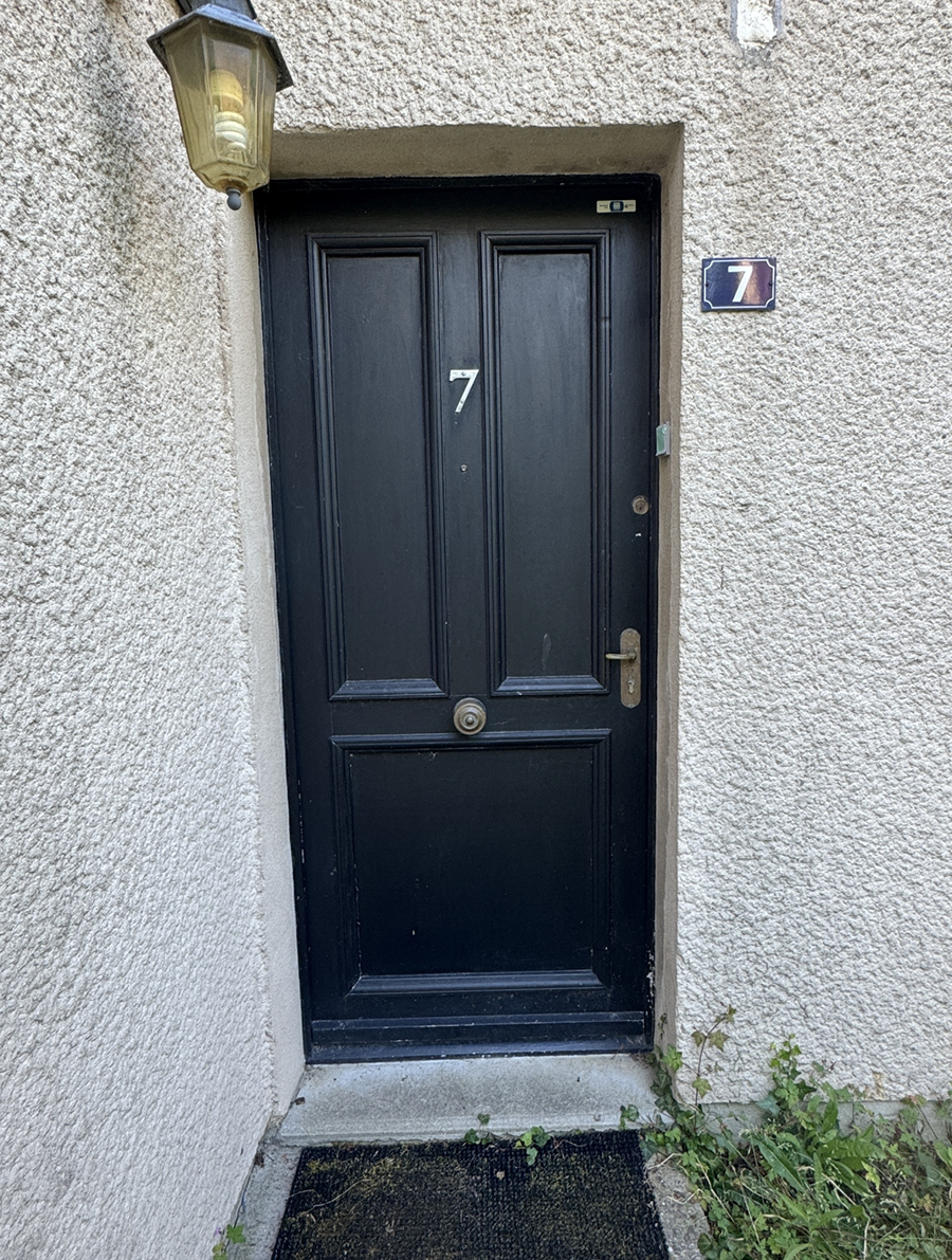 Remplacement porte d'entr&eacute;e &agrave; Vaur&eacute;al image 2