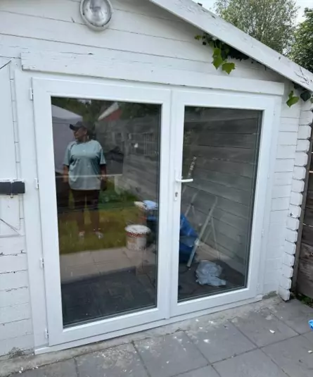 Porte de cabanon porte-fenêtre PVC - Mours (95)